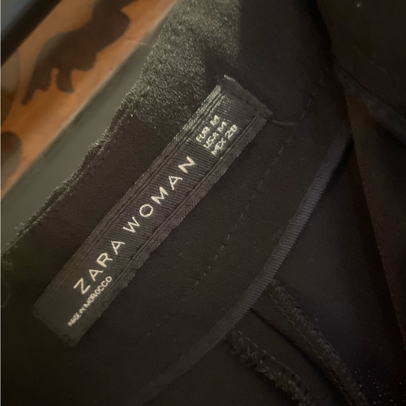 Women’s black Zara Cropped extra wide leg dress pants - Picture 4 of 5